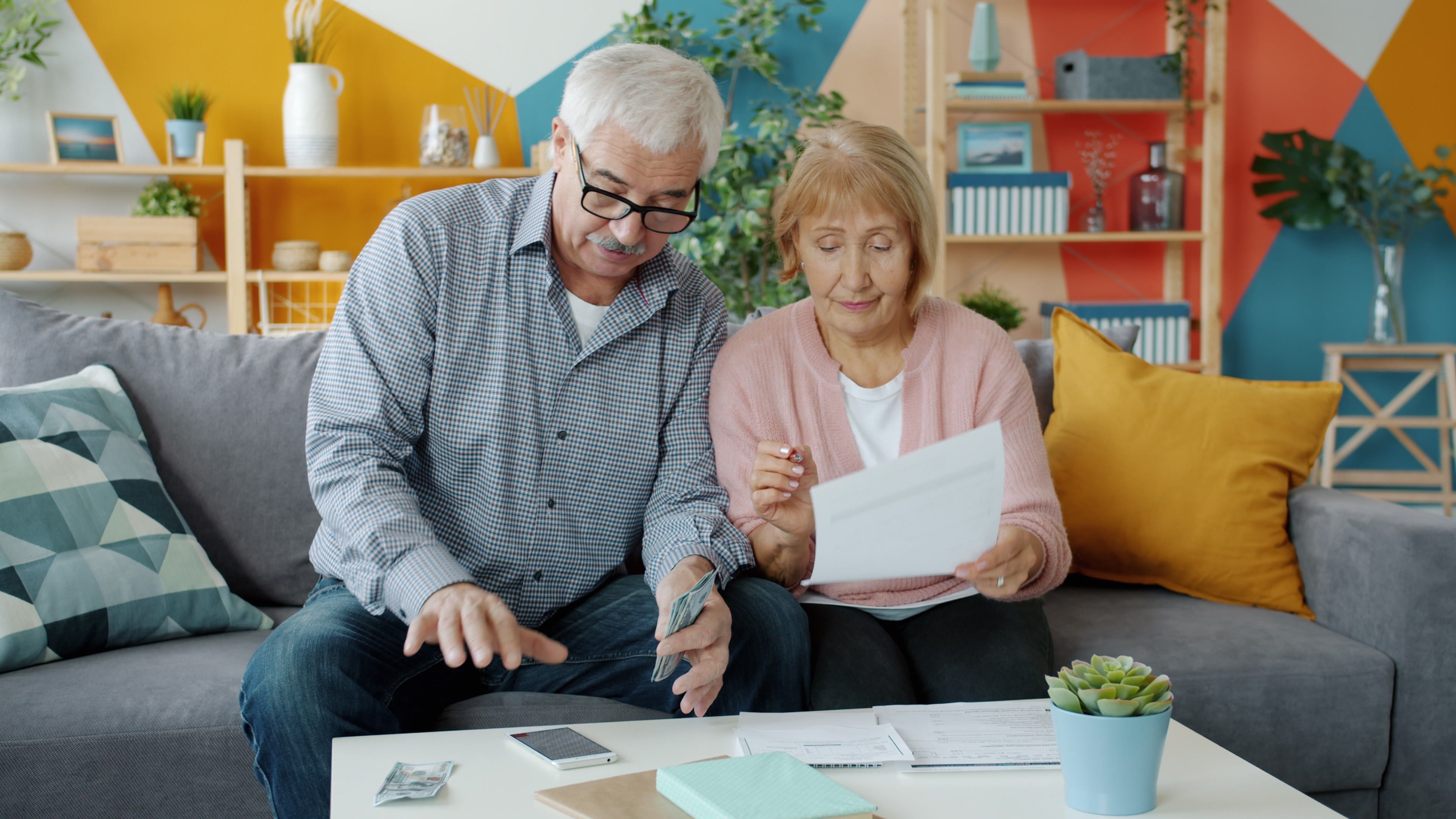 Understanding Cash Advance Loan Costs and Choices